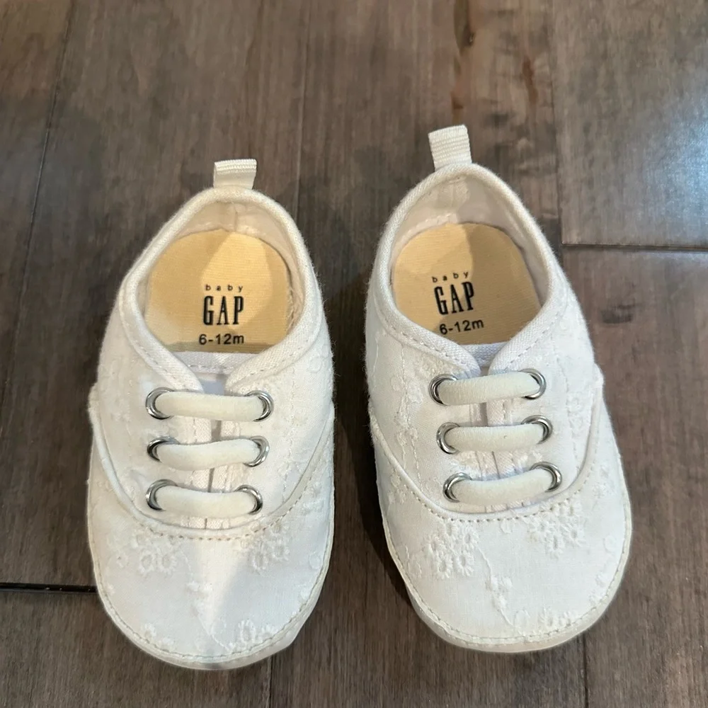 GAP excellent worn